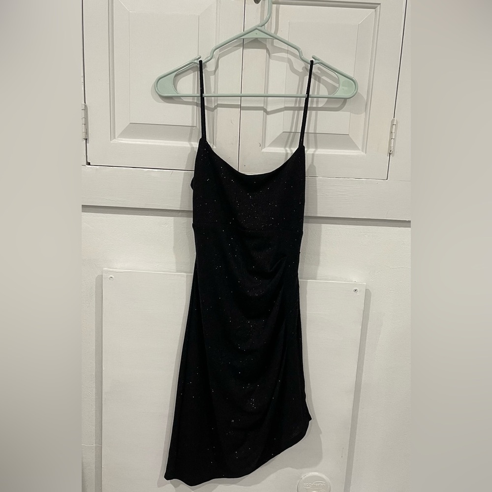 Black shimmery body com dress🖤